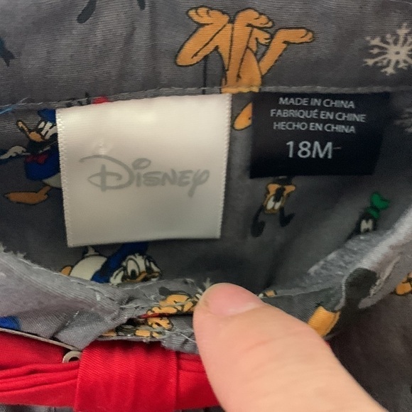 Disney holiday button up long sleeve shirt with red bow tie 18m - Picture 6 of 6